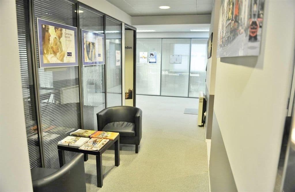 Espacio común de la academia de inglés de A Coruña
